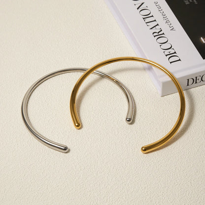 Sculptural Minimalist Glossy Collar Necklace
