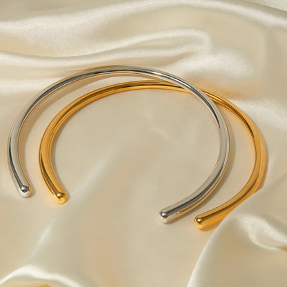 Sculptural Minimalist Glossy Collar Necklace