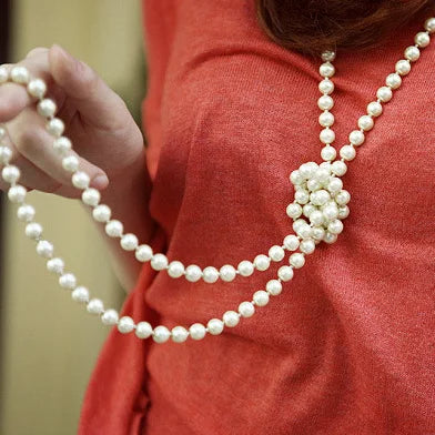 Elegant Pearl Sweater Necklace