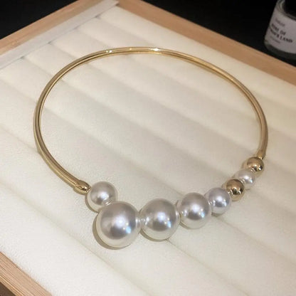 Elegant Pearl Collar Necklace