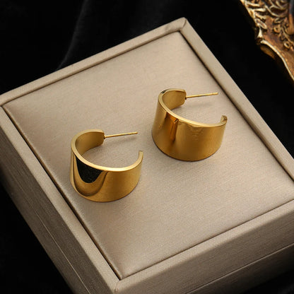 Elegant Gold Hoop Earrings