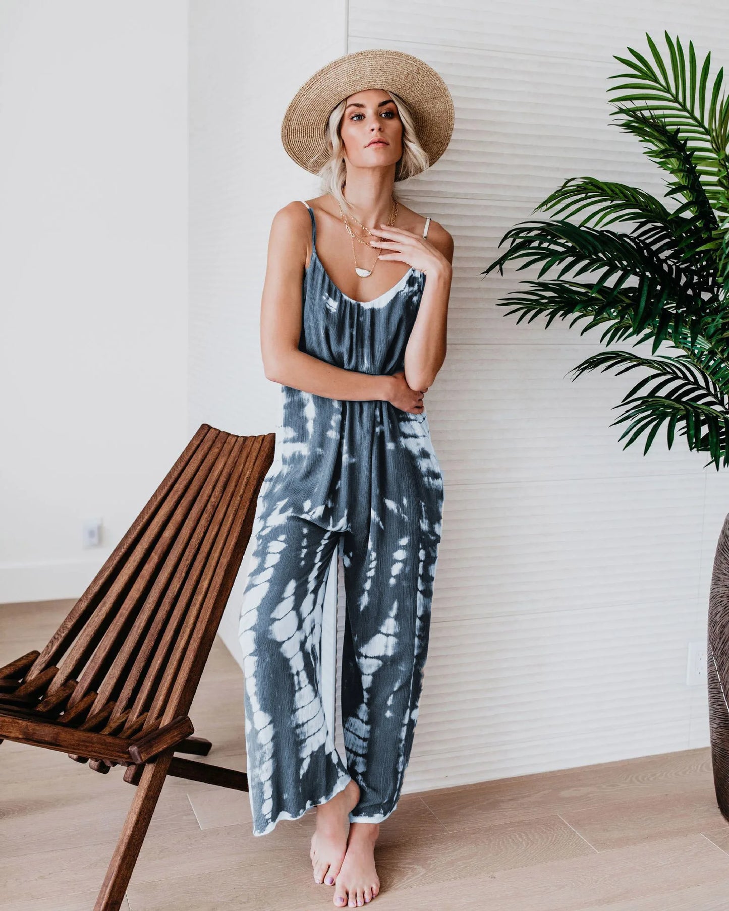Chic Wide Leg Suspender Jumpsuit
