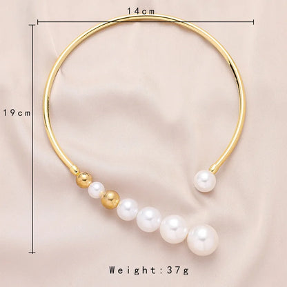 Elegant Pearl Collar Necklace