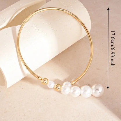 Elegant Pearl Collar Necklace