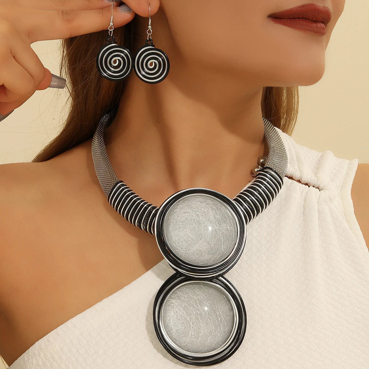 Bold Resin Wire-Woven Statement Necklace Set
