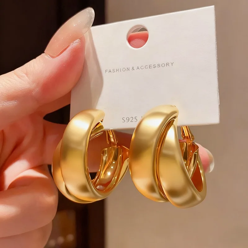 Aura Chunky Gold Hoop Earrings
