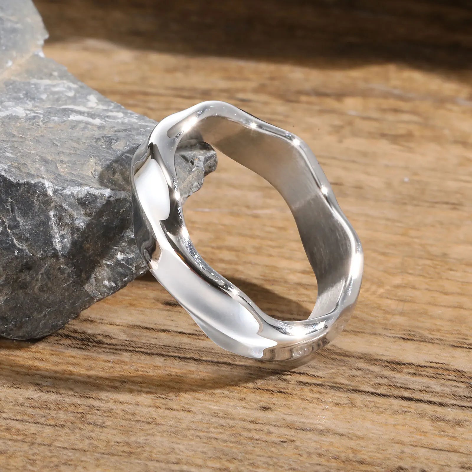 Men's fashion ring with organic sculptural wave silhouette