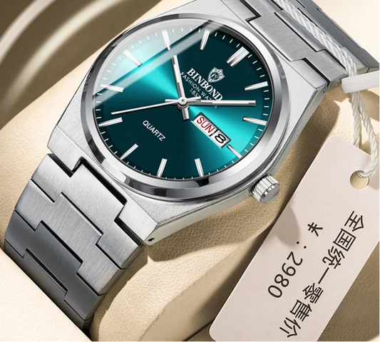 Men's stainless steel watch versatile for multiple occasions