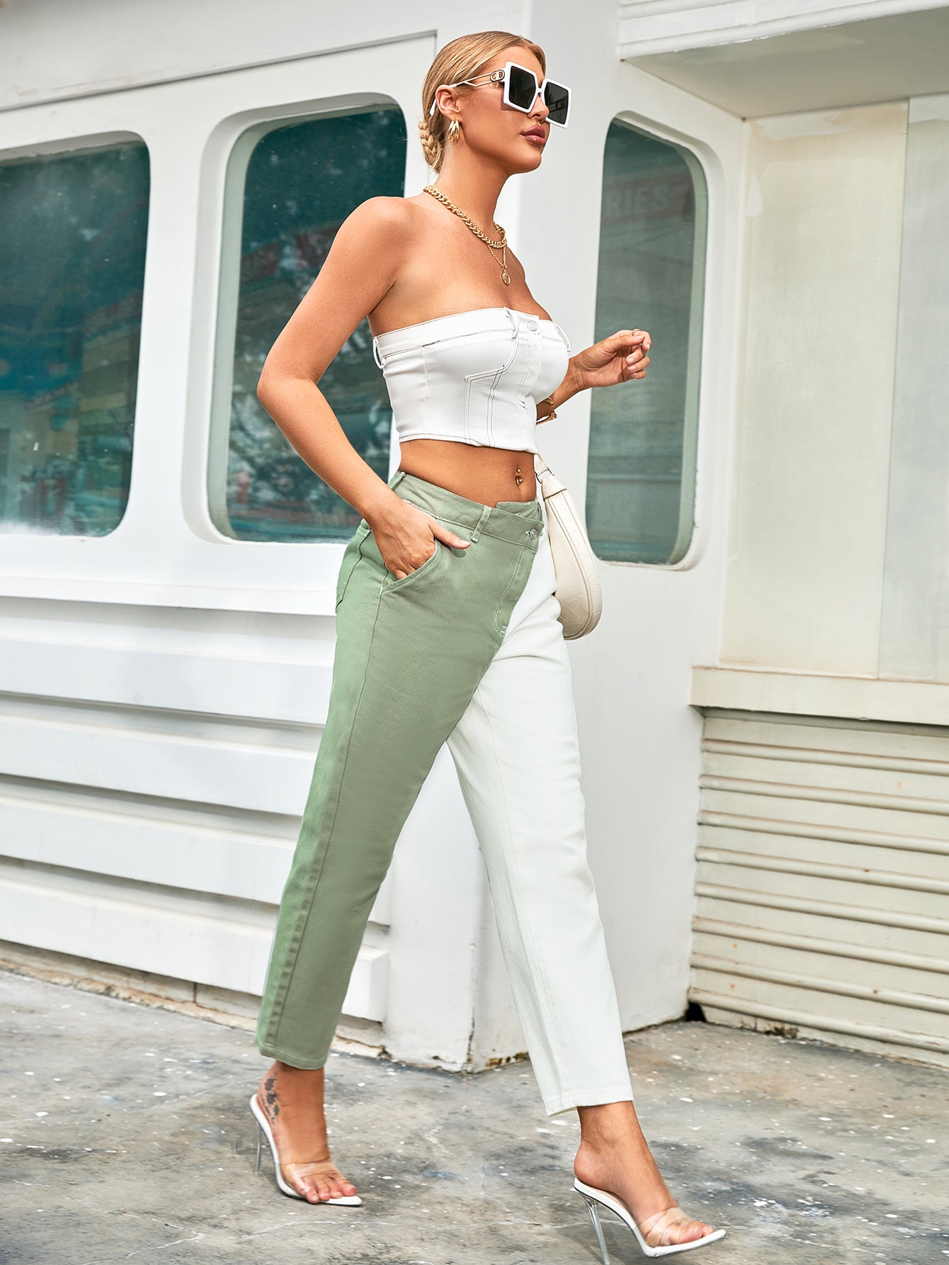 Color Block Low Rise Cropped Jeans