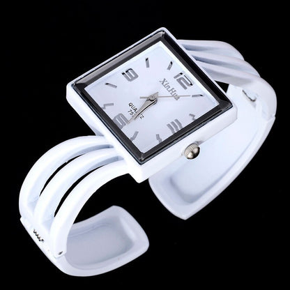 Luxe Time Square Wristwatch