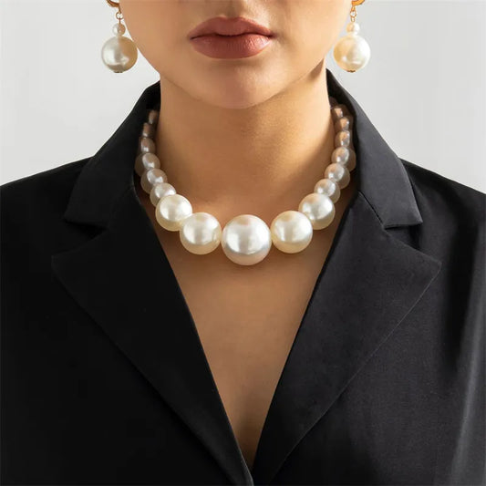 Chic Pearl Necklace & Earrings Set