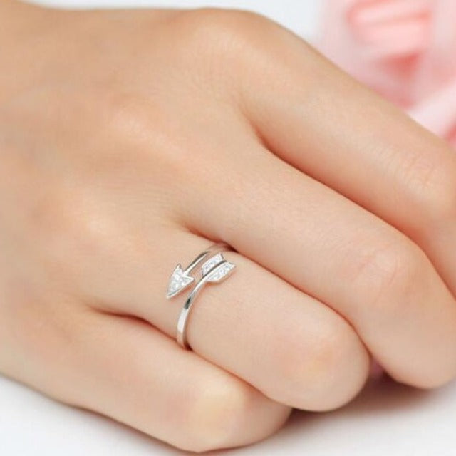 Silver arrow ring with 4mm width perfect for everyday wear